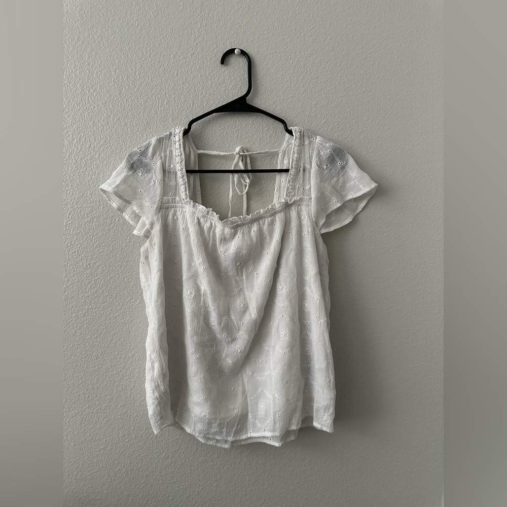 A. Byer women’s white Lacey tank top flowy size large